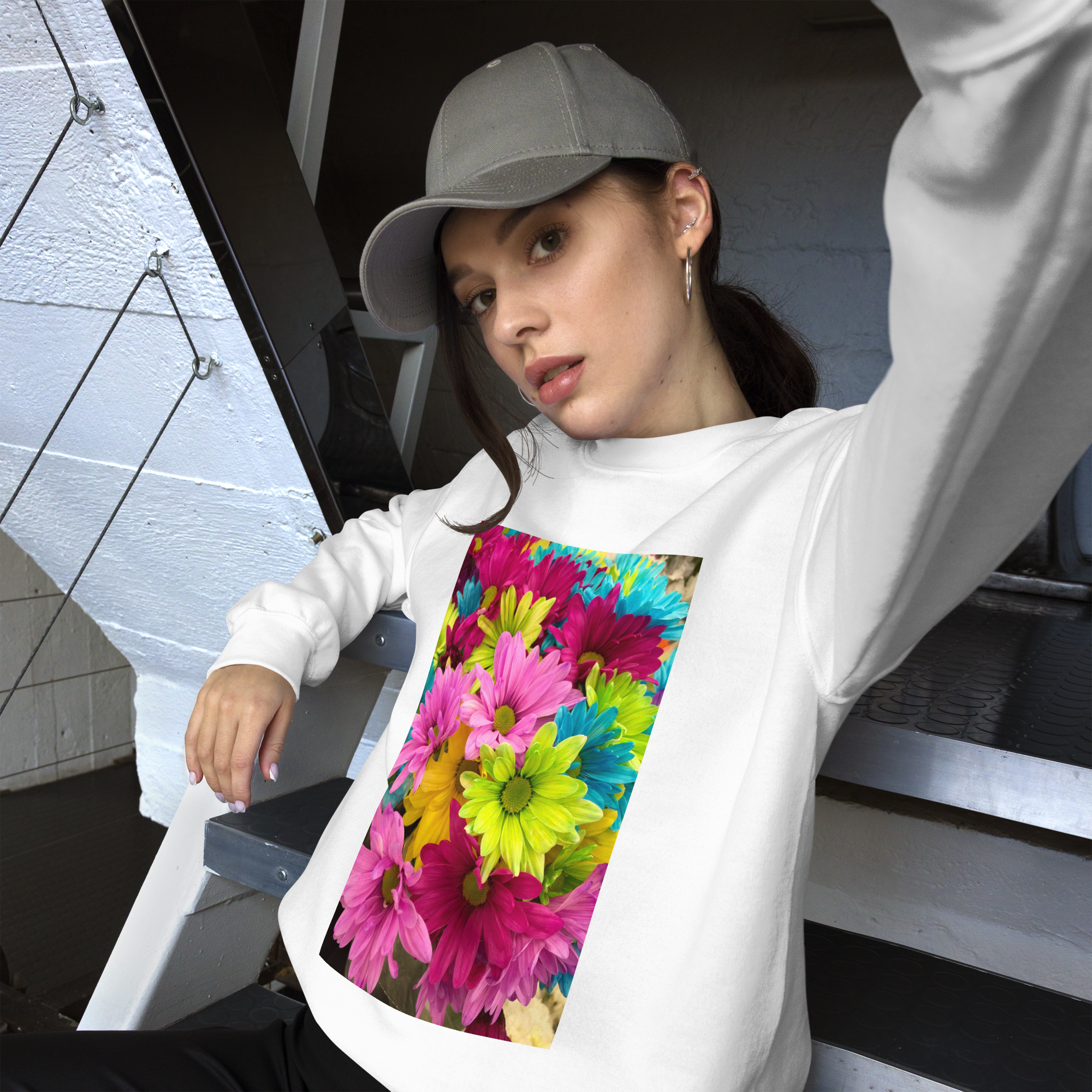 Hippie-Flowers-Print-unisex-t-shirts-sweatshirts-pants-accessories-by-SnapNote-Swiss-designed-Streetwear